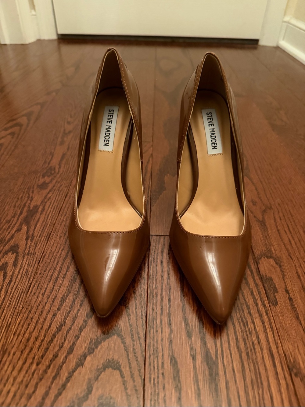 Steve Madden Tan Patent Pointed-Toe Pumps